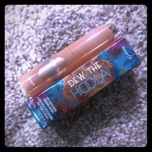 New! Benefit Dew the Hoola Matte Liquid Bronzer